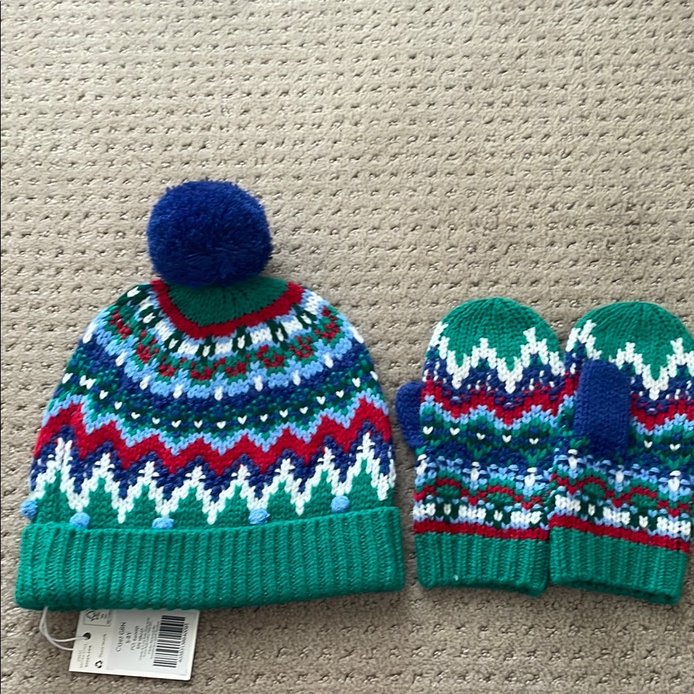 Mini Boden boys knitted hat and mittens. Size 5-8y. NWT